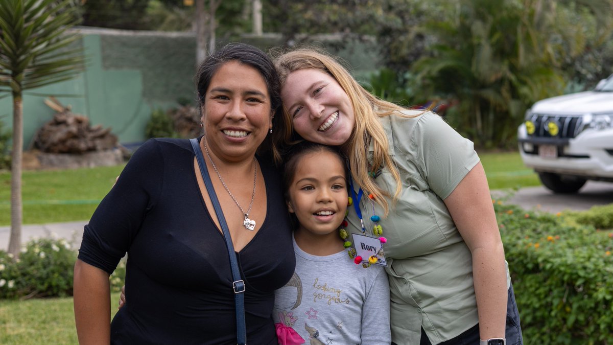 PeaceCorps's tweet image. It’s #GlobalVolunteerMonth and #PeaceCorps Trainees in Peru just took a big step—meeting the families they’ll be living with during pre-service training.

Learn what life might look like in your new community: bit.ly/42mtX2w