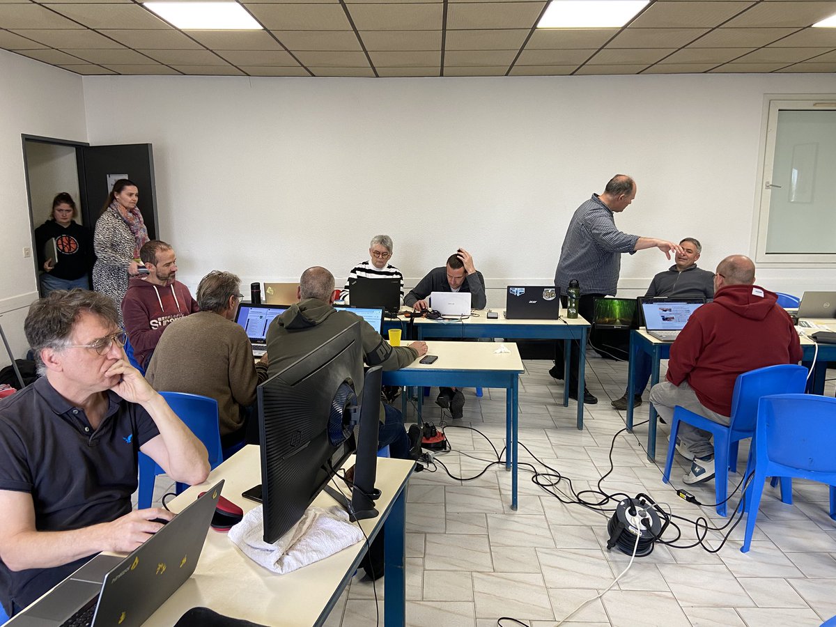 Gomgauth's tweet image. C’est l’heure du premier conseil … bilan de la journée et perspectives ! @pidapi_asso !