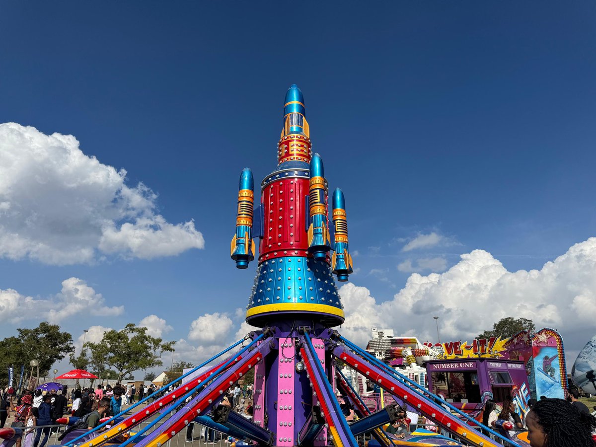 947's tweet photo. Joburg’s out in numbers and the sun came to play — Easter weekend done RIGHT at the @rand_show 🐣 Rides, vibes, and non-stop fun. Hop in and join the magic ✨🎢
#RandShow2025 #TheBestPlaceToBe https://t.co/C4B2hECyml