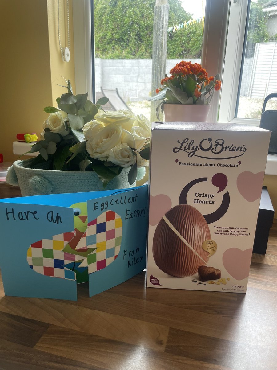 QueenG1987's tweet photo. #Easter2025 🐣 https://t.co/EgDZoKSM0q