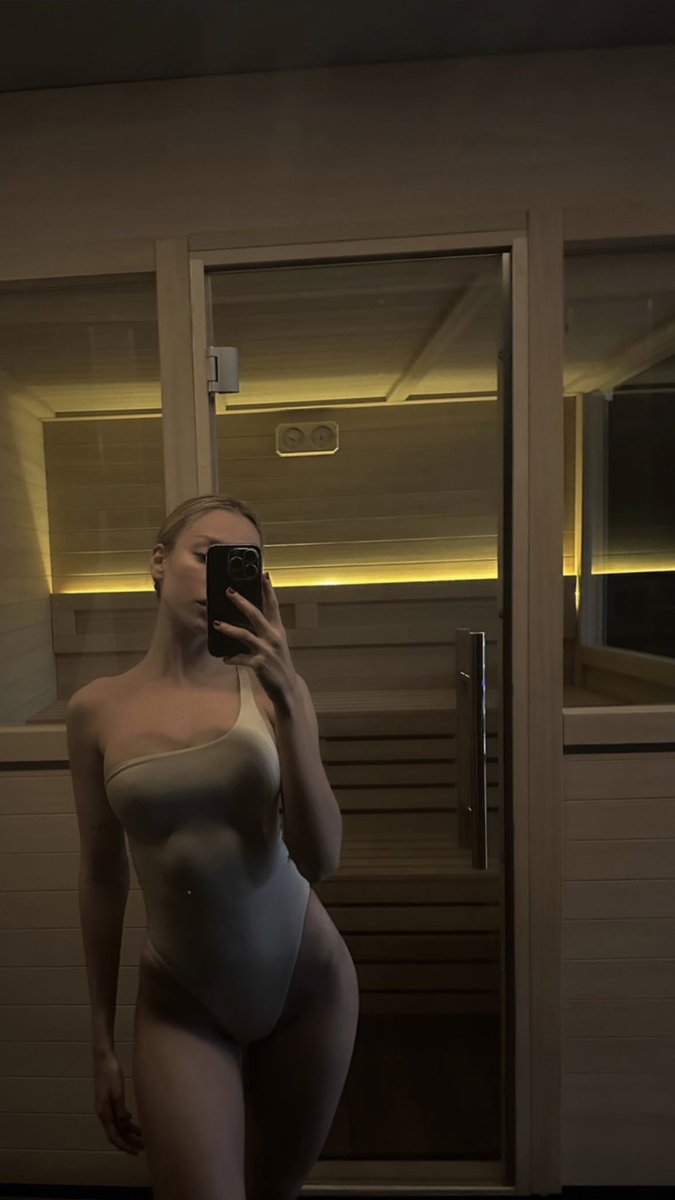 __marquesitapon's tweet photo. ᅠ

ᅠᅠ

          𝐋𝐢𝐥𝐢́'𝐬 𝐬𝐭𝐨𝐫𝐢𝐞𝐬  : @/ __marquesitapon

            𝟨:𝟣𝟩 𝖺𝗆  :     ☁️🧖‍♀️🫧
                                    spa 
ᅠ

ᅠᅠ https://t.co/sssd9tuwsZ