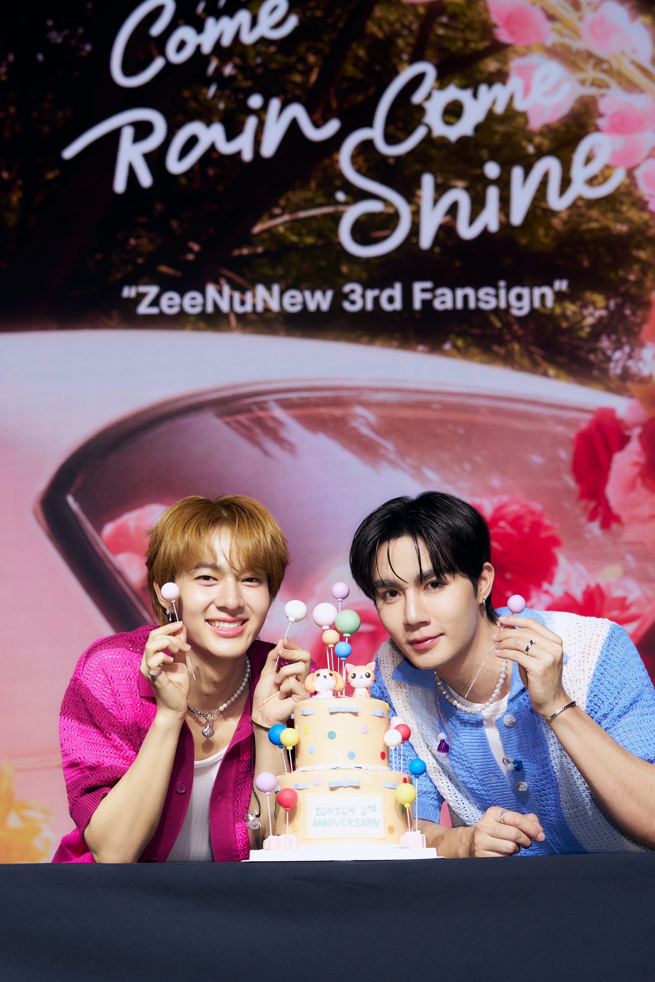 ZeeNuNew Photobook (@ZNNPhotobook) / X ZeeNuNew Photobook (@ZNNPhotobook) / X