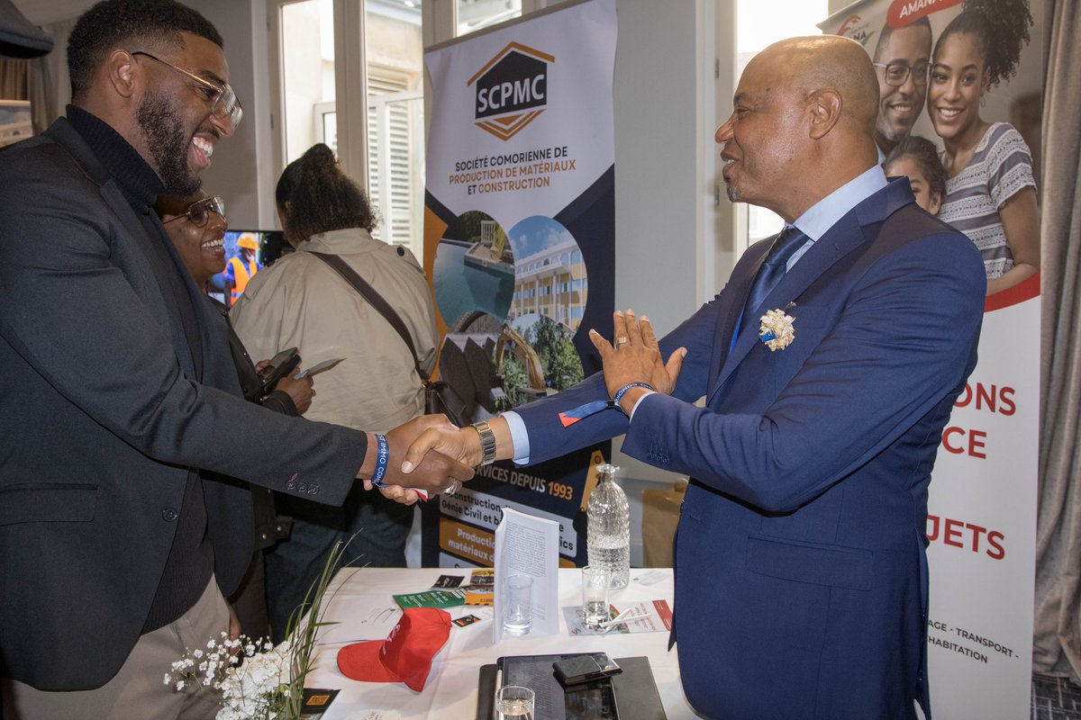 amanassurances's tweet photo. Amana Assurances a eu le plaisir de participer à Paris au Forum Invest Immo Comores, une journée enrichissante autour de l’investissement et de l’immobilier aux Comores. https://t.co/nKiH54ZQqi