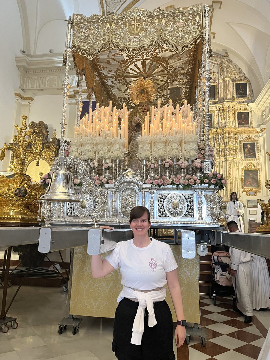 Noehum7's tweet photo. Mi Semana Santa 2025.
Mujer de Trono de Esperanza y Refugio @HSaludEsperanza, Victoria @PollinicaArch, Dolores @humildad_archi y Resucitado de Archidona @AgrupArchidona
Herencia, tradición y trabajo a mayor gloria de nuestros Sagrados Titulares💚💜🤍❤️ https://t.co/TLPDW2WUJN