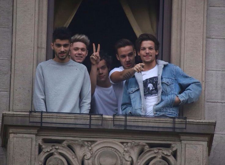 oned_memoriesx's tweet photo. say "i" if you miss ONE DIRECTION https://t.co/0LJ4r7zXwX