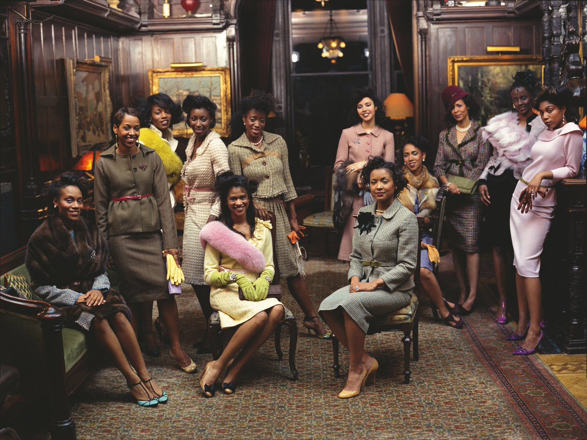 flyrebel's tweet image. Happy Easter🐰 

Jamel Shabazz, Church Ladies, 2004.