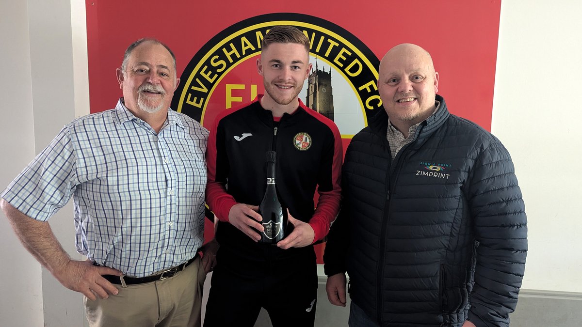 📢 Robin's Man of The Match

⚽️ Sponsors Steve &amp; Jason from Zim-Print voted for Aaron Heap

📆 Sat 19 Apr 🆚 Didcot Town

📍 The Spiers &amp; Hartwell Stadium WR11 2LZ

🌐 eveshamunitedfc.com/robins-man-of-…

🔴⚪️#TheRobins