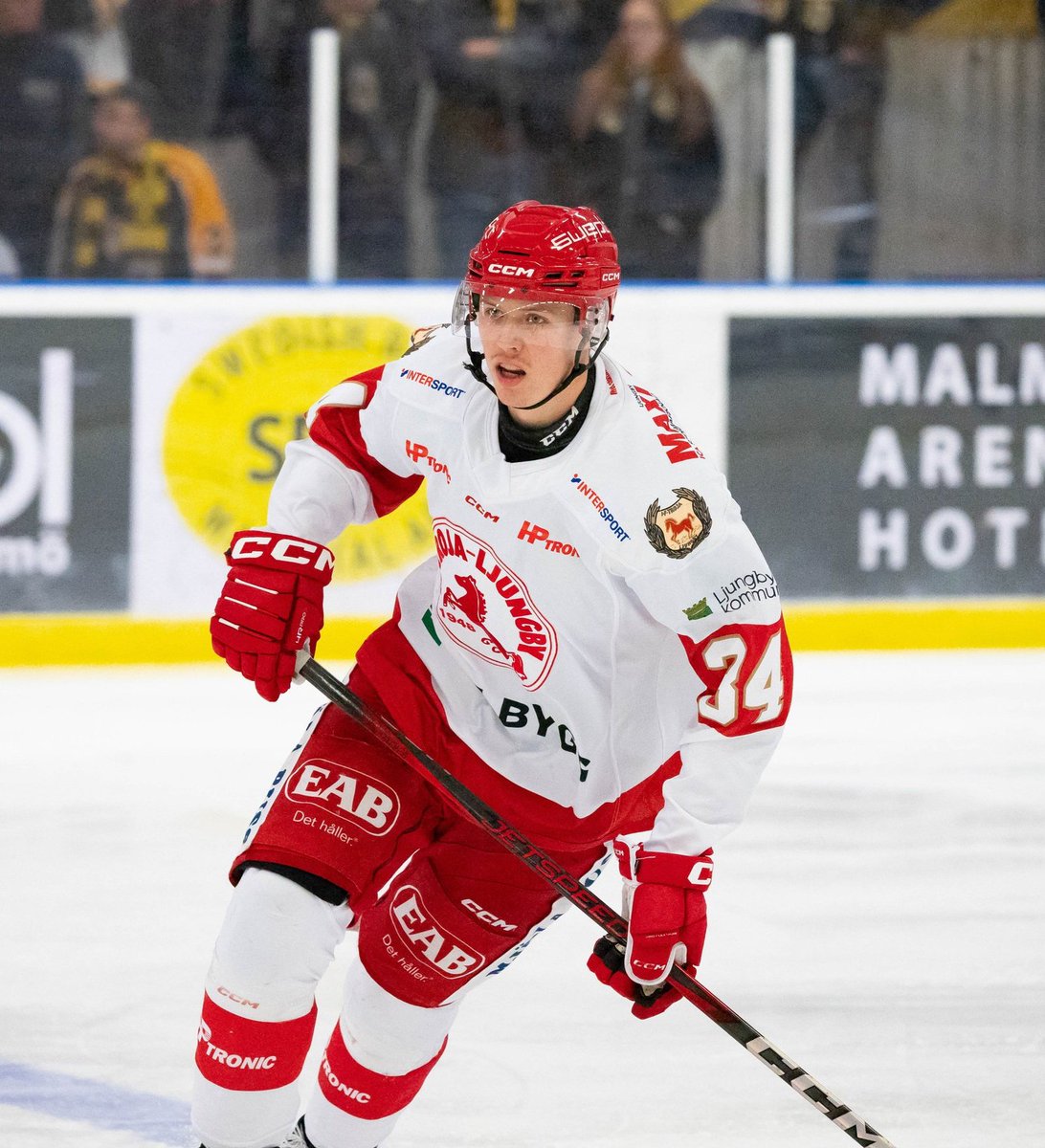 Polaren Oscar Nordin var idag med och spelade upp IF Troja-Ljungby i Hockeyallsvenskan. Två mål av Oscar i sista avgörande matchen mot Hudiksvall. Stort grattis Oscar! 💚💛

#hejahejapolarna #sollefteåhockey #iftrojaljungby