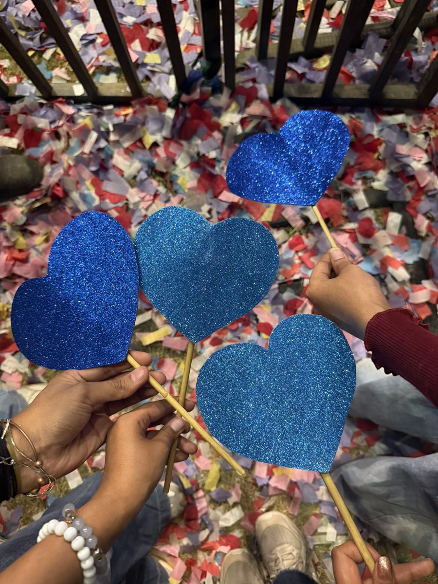 pyaariMehakuDZ's tweet photo. thankyou @DarshanRavalDZ 🫠💙🌸 https://t.co/bEJ4HB61TC