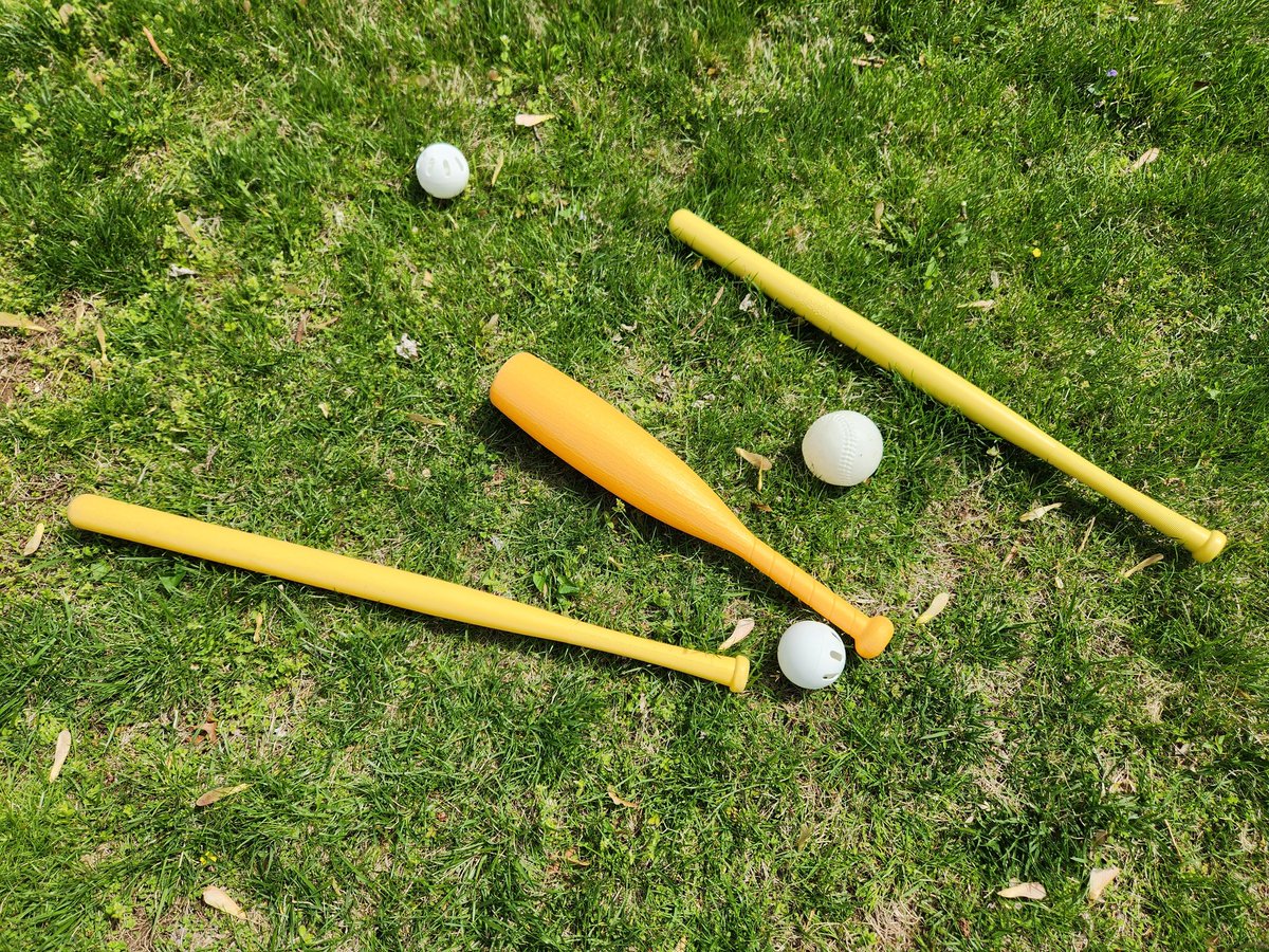 BrandOsbourne's tweet image. My kids found the wiffle ball stuff. With no prompting, it took them ten minutes to figure out the torpedo ball hits further. They might be smarter than us all. #TorpedoBat #BackyardBall