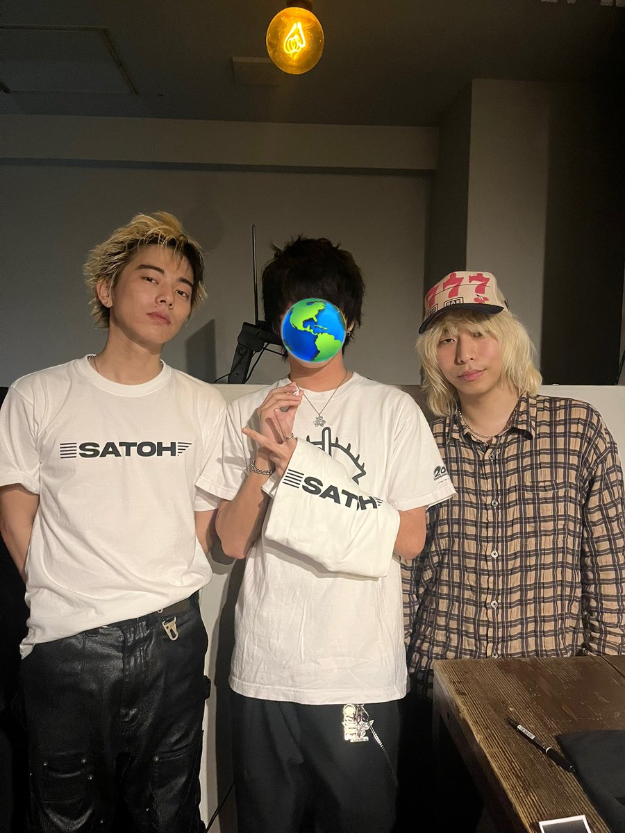 neofvze's tweet photo. 自分の理想像に限りなく近いライブを目の前でしてて泣きそうになったしクソぶち上がった
同じステージ立つっていう自分の夢も伝えれたし、もうすぐ生活が変わるこのタイミングで見れて本当に元気もらったし見れてよかった
@SATOH_INFO @LINNAFIGG @kyazm0511 https://t.co/JshOWGtC4q