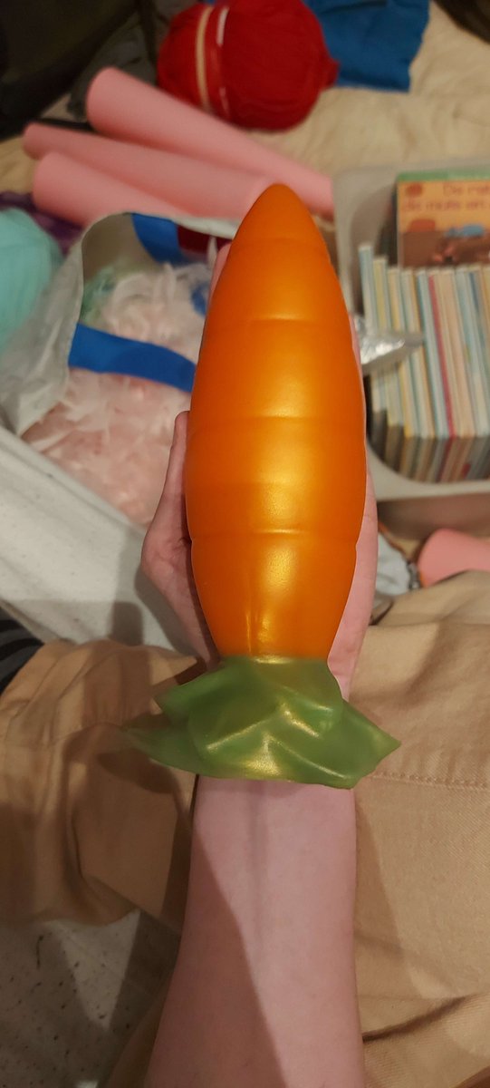 Got a carrot to be extra healthy :3