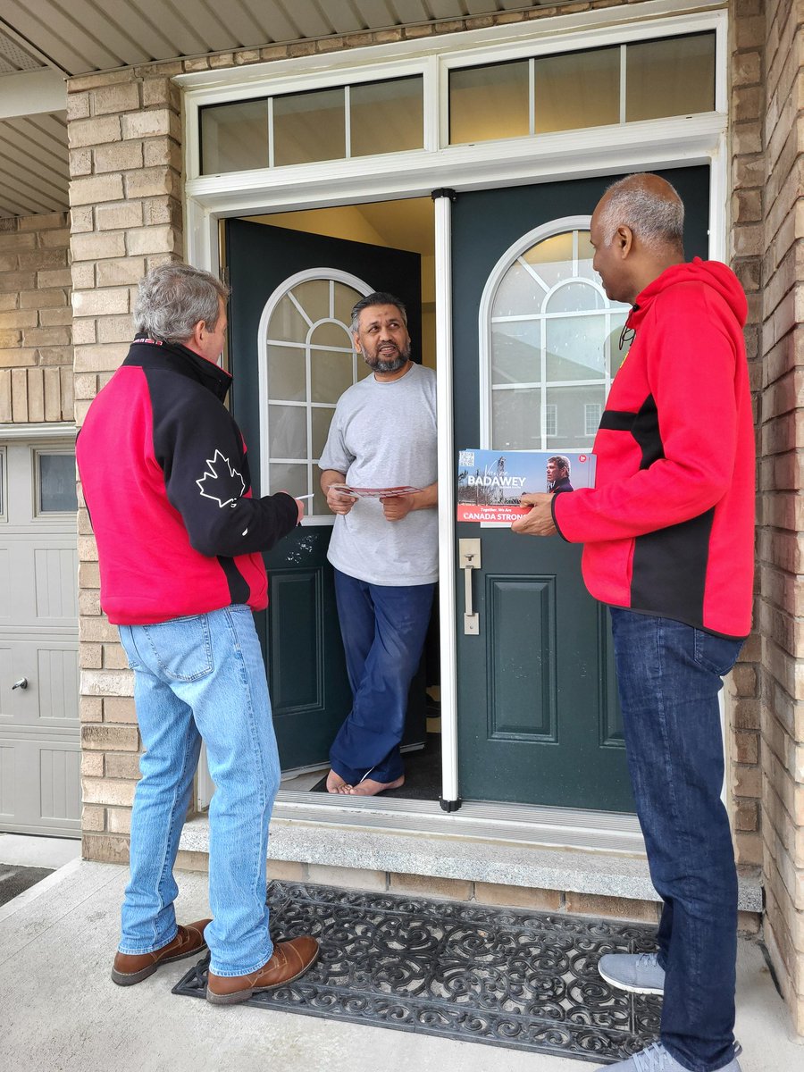 Yesterday, I went out to support Andrea Kaiser and <a href="/VBadawey/">Vance Badawey</a> in Niagara Falls. They are strong local voices for the community and will deliver!

We had positive conversations with residents about PM Mark Carney's plan to unite, secure, protect and build Canada. #CanadaStrong