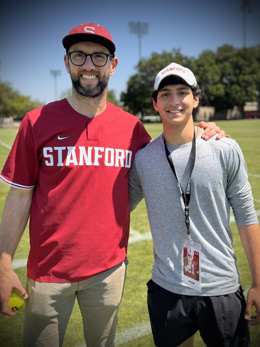 AdityaKaul2026's tweet image. Amazing spring practice visit to @StanfordFB. Thank you to @nchino31 for the incredible hospitality and to @Fredguidici @CoachAprilOLB and Andrew Luck for being so generous with your time. 

Thank you @JoshuaKarty for all the advice. 

The Farm is a special place- looking forward…