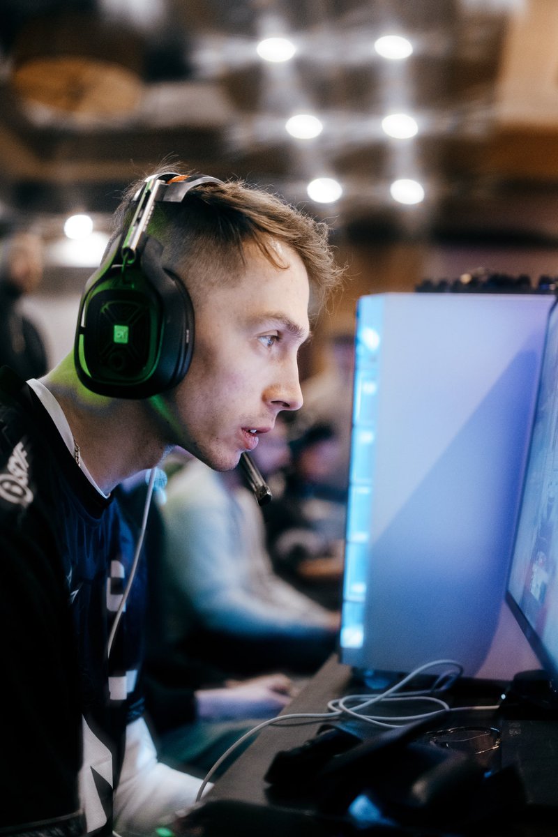 Dillon Wrecks debuts in the CDL today 🐦‍⬛

Will he be able to BEAT the LA Thieves? Can he solidify Ravens as a top 4 team? 🤔

[📸<a href="/OhhRyanNiceShot/">OMiT ☆hh Ryan</a>]