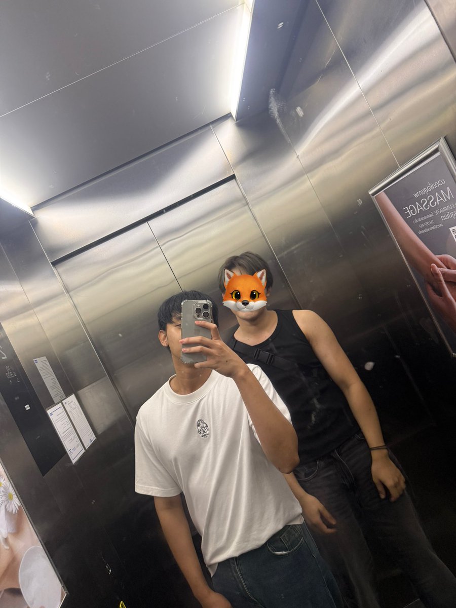 Plasticboy83's tweet photo. AI แม่งสุดยอด นี่หล่อกว่าไอ้หมาอีกอ่ะ อุแงงงงง https://t.co/ol6A0IGcG3