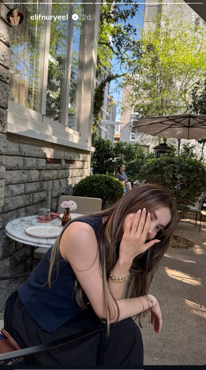 Kızın gülüşün de bir şey var görünce seni mutlu ediyor o mutlu diye sen de mutlu oluyorsun öyle bir etki 🩷🥹🤏