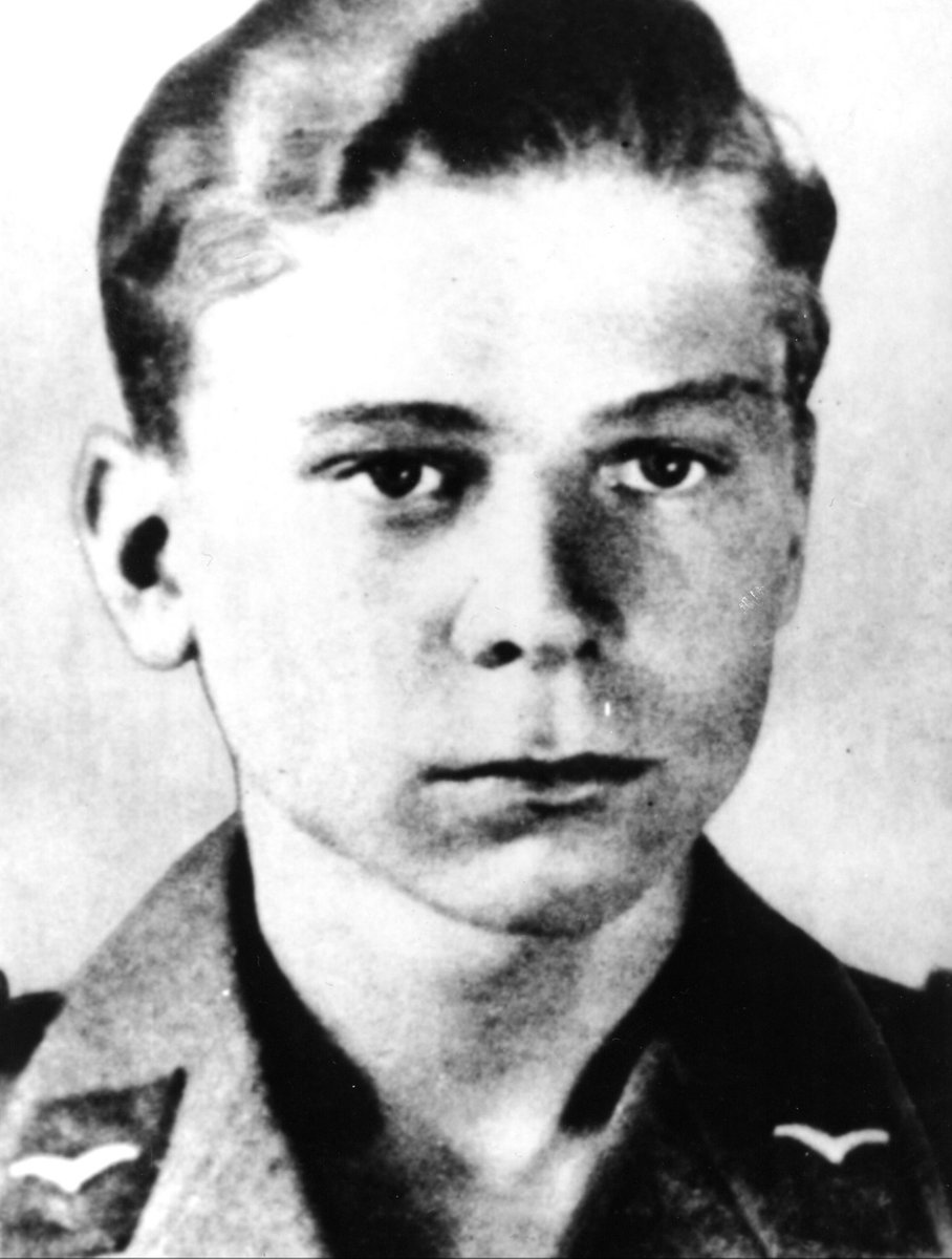 Unter dem 20. April 1945 sind mindestens 19 Hinrichtungen dokumentiert, zumeist Männer, die in Anbetracht der anrückenden amerikanischen und sowjetischen Truppen eine Kapitulation oder friedliche Übergabe ihrer Stadt oder ihres Dorfes wollten. Doch jeder Fall war anders. Werner