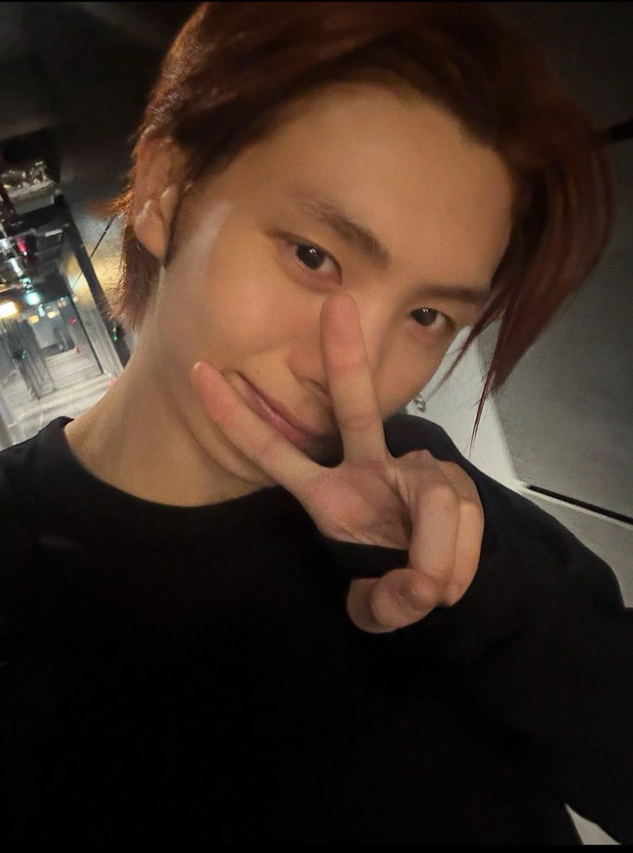 youngjae pics - closed tweet media