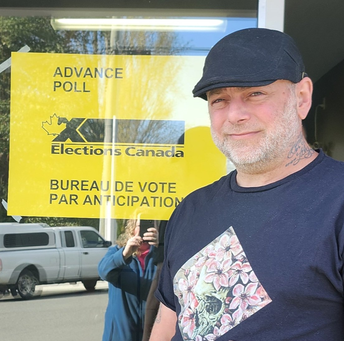 NorthofSouth77's tweet photo. If you are Canadian, get out and vote 
If you don't, you have no right to bitch 🇨🇦 
#Canada #Canadian #VancouverIsland #Canadianartist #canadianart #bcartist #vote #yourrights https://t.co/HBA0OUAbCY