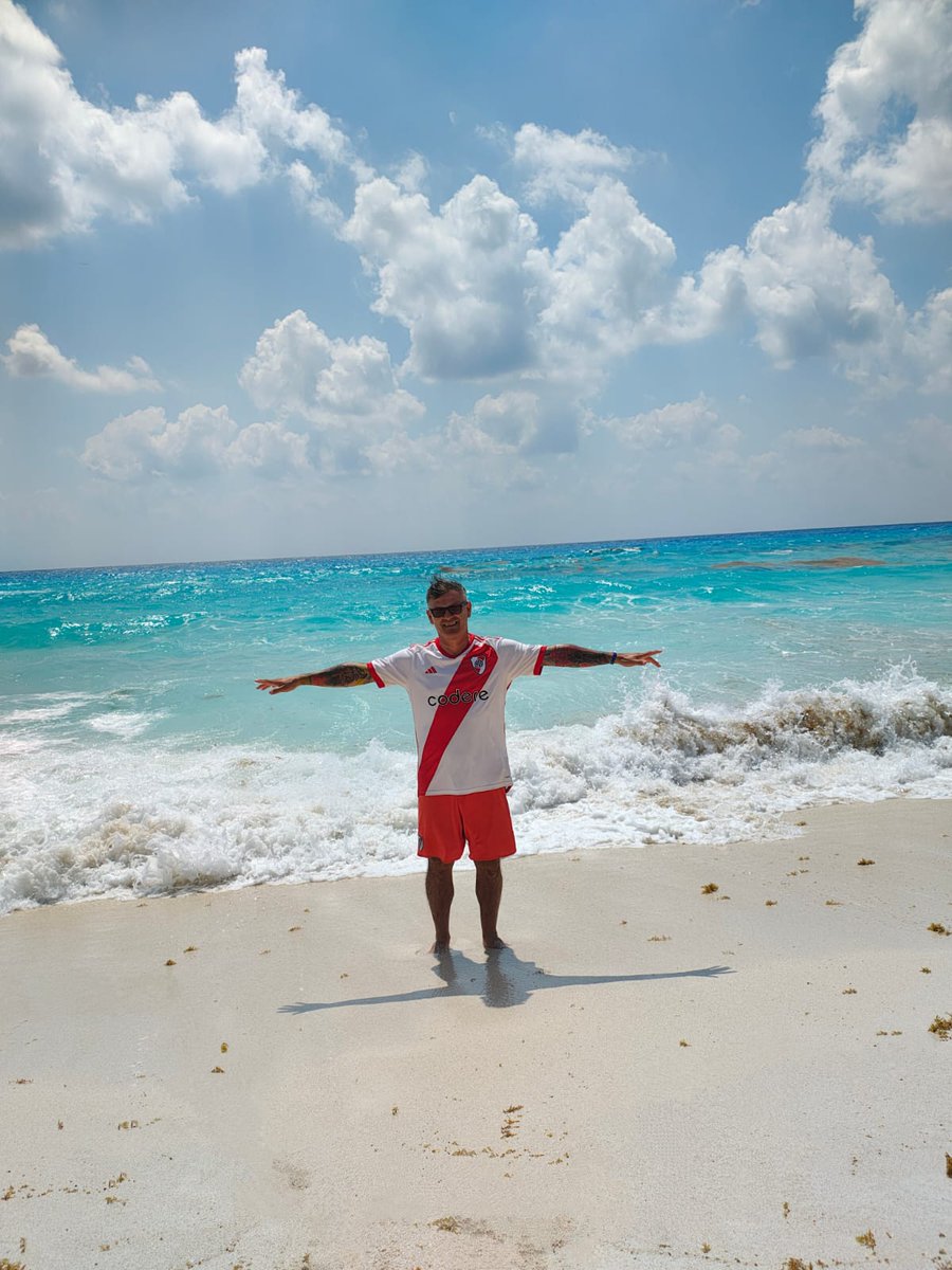 sanchezwalt's tweet photo. Cancún https://t.co/7vkTJAtU6L