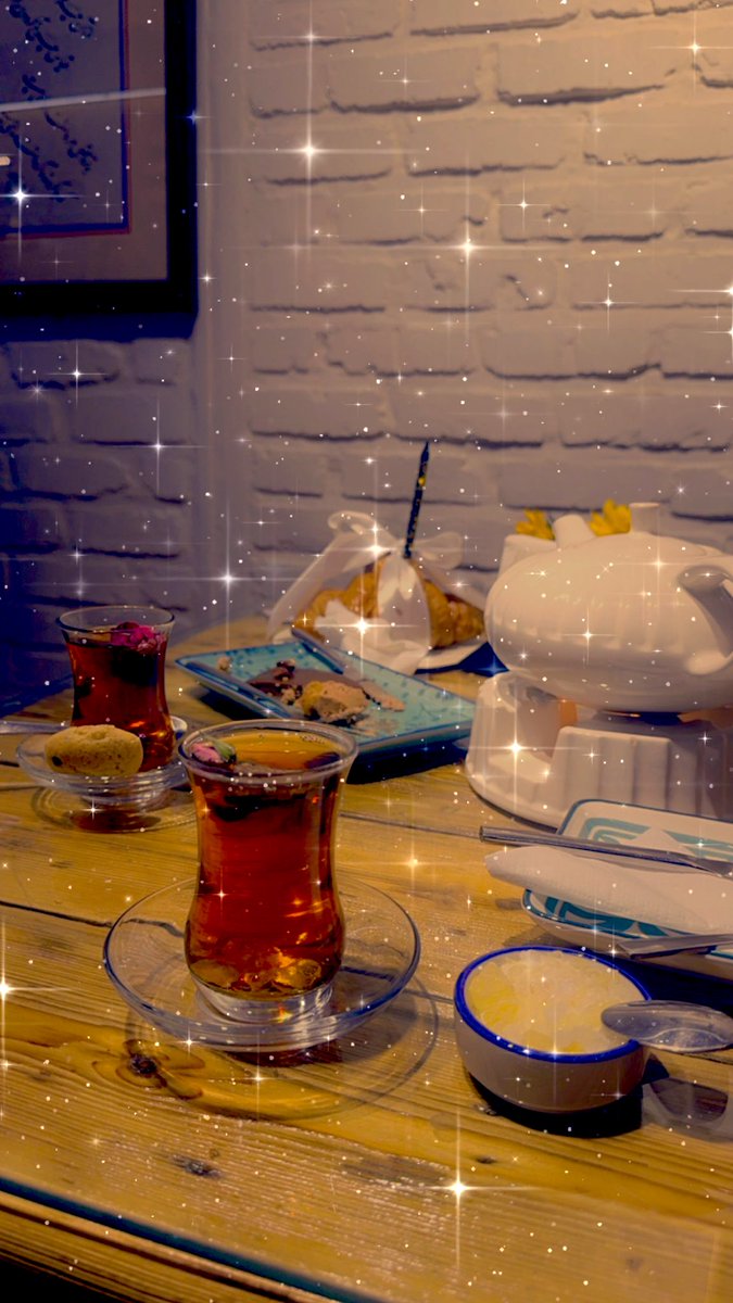 gomnamza's tweet photo. فروردین غزلشو خوند و رفت! 🌿 یه ماه پر از تازگی و شروعای باحال تموم شد. حالا آماده‌این با یه عالمه انگیزه بپری تو اردیبهشت؟ 
#فروردین 
#بهار_هنوز_هست https://t.co/2iVZQxpGjt
