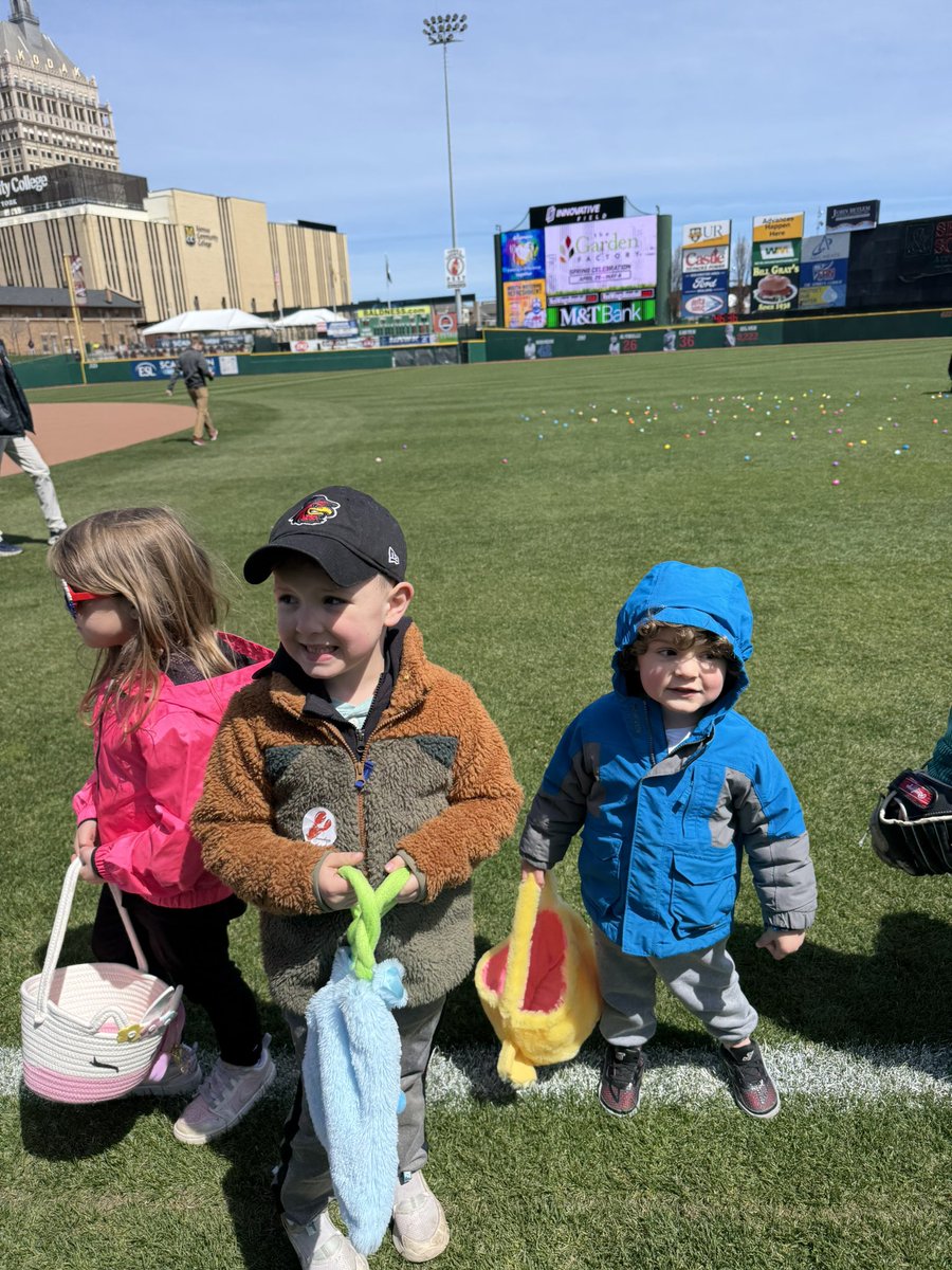 Traveling_Chim's tweet photo. Easter egg finds 
@RocRedWings #rocthesummer https://t.co/v8wHzpz19m