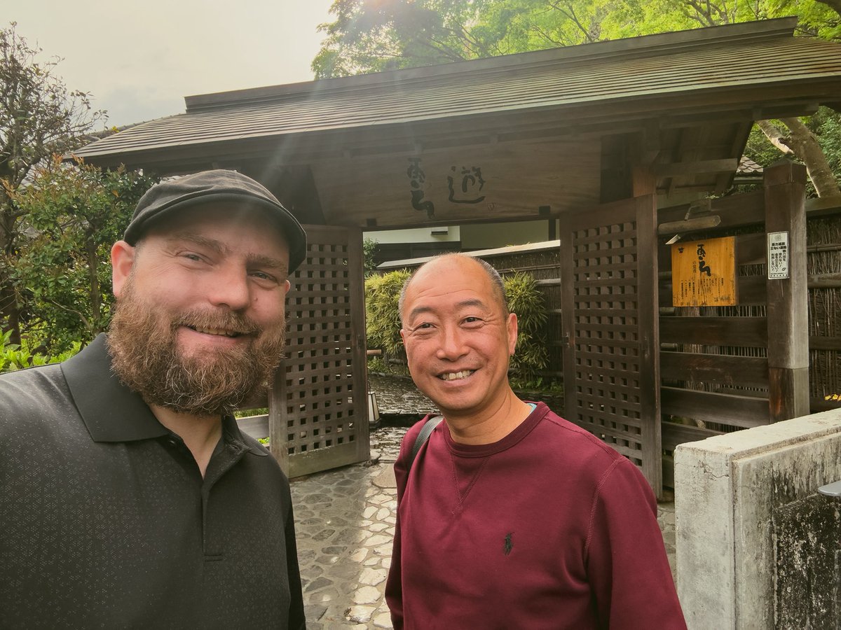 KimHot tweet picture