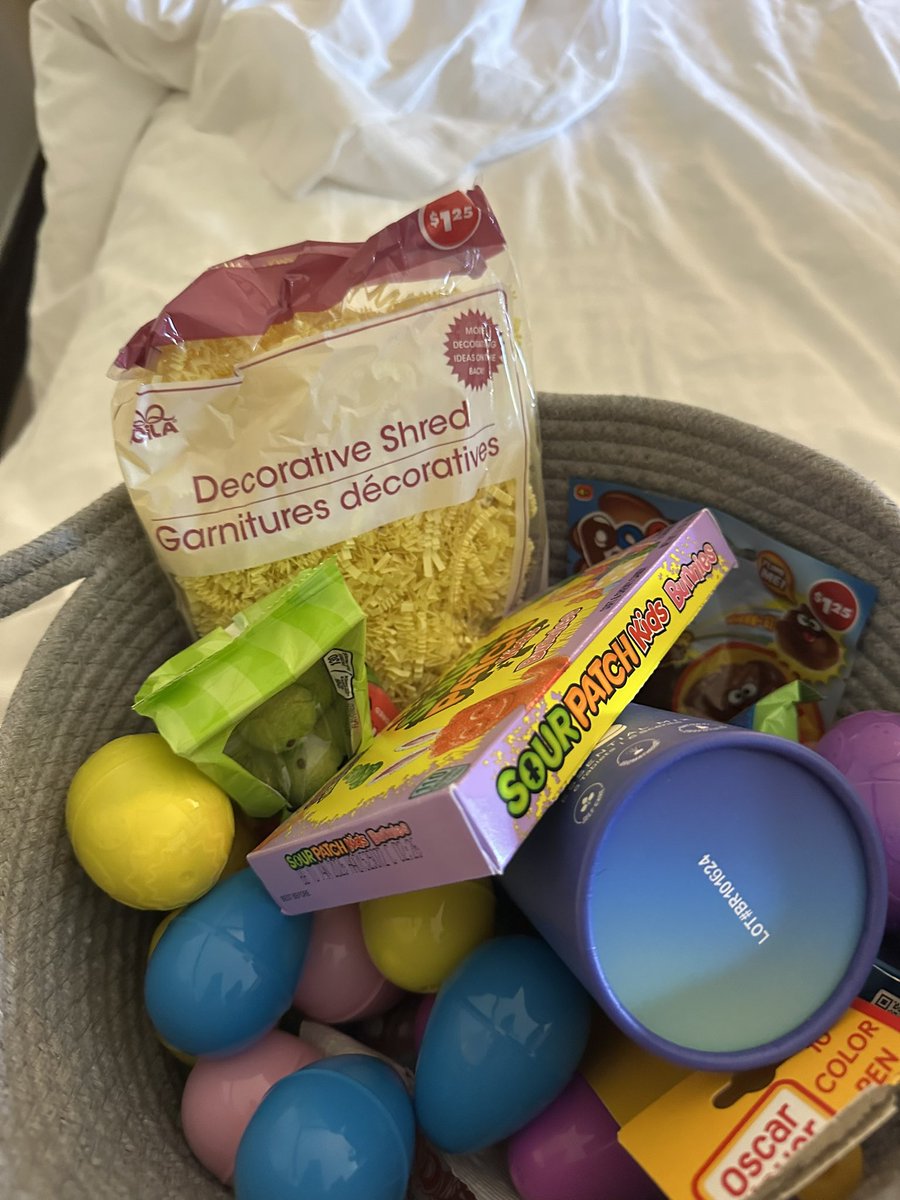 Even the Easter Bunny makes mistakes sometimes!😅🤦🏻‍♀️