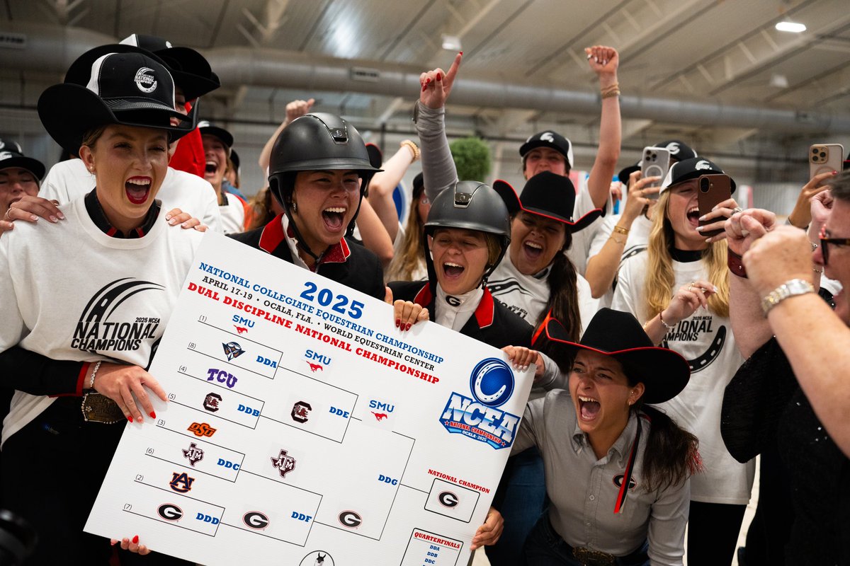 UGAEquestrian's tweet photo. Woke up a Natty Champ!🤩

#GoDawgs | #OurTime https://t.co/WcYs91BuM3