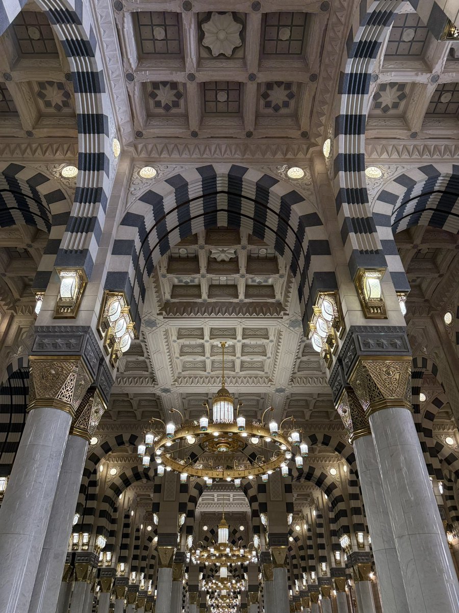 TasneemMB's tweet photo. ومَن في حُبها يومًا يُلام ؟ 

📍 المدينة المنورة ♥️ https://t.co/3PRl4BQfGF