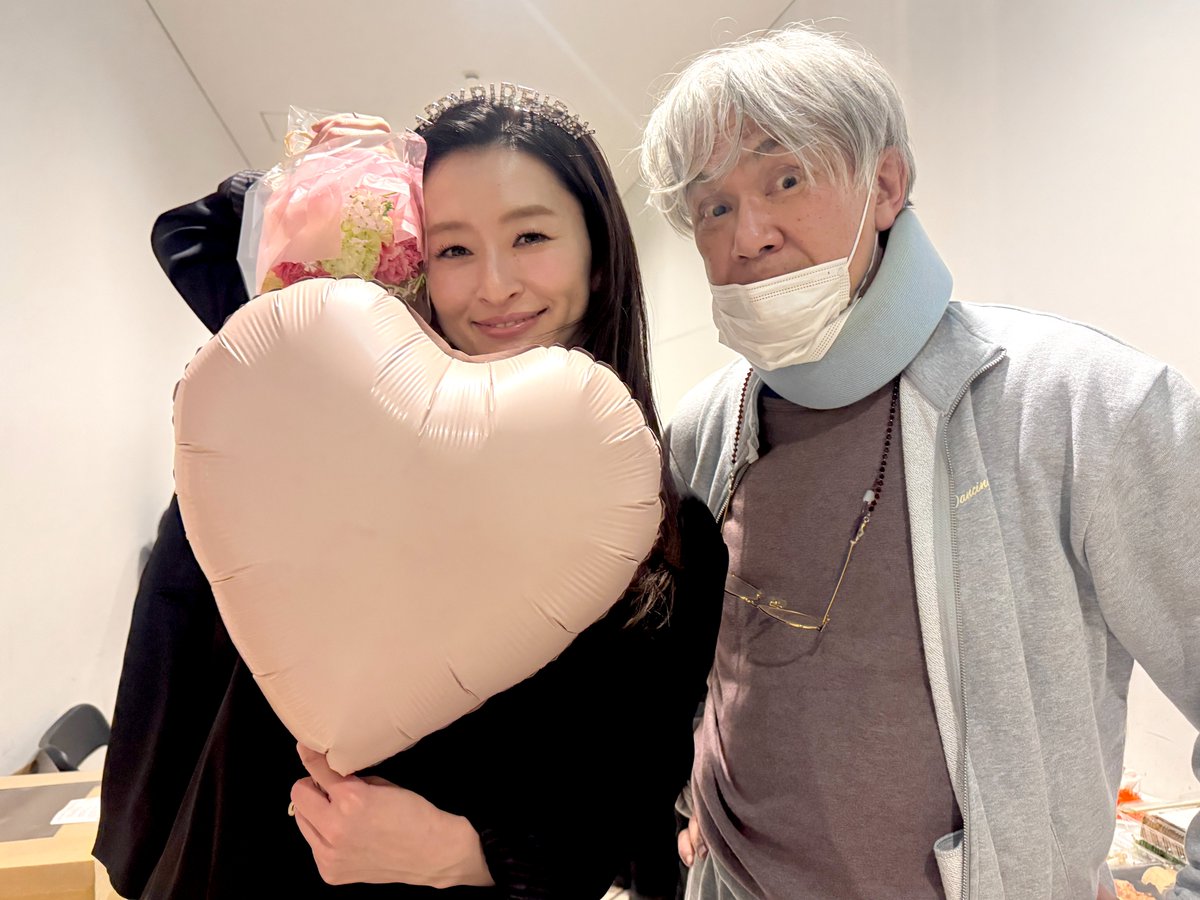 ヘルニア負けへんでライブその3と4
4/6,4/7COTTON CLUBさんで島袋寛子さん ライブ
Choのかよさん、さきさんもなんとSPEED世代
聞いてくださる皆さんとの一体感
僕だけが洋楽育ちで若干アウェー、
今更ながら音楽は音符とちゃいまっせ、
こういう時にこそ思い知ります