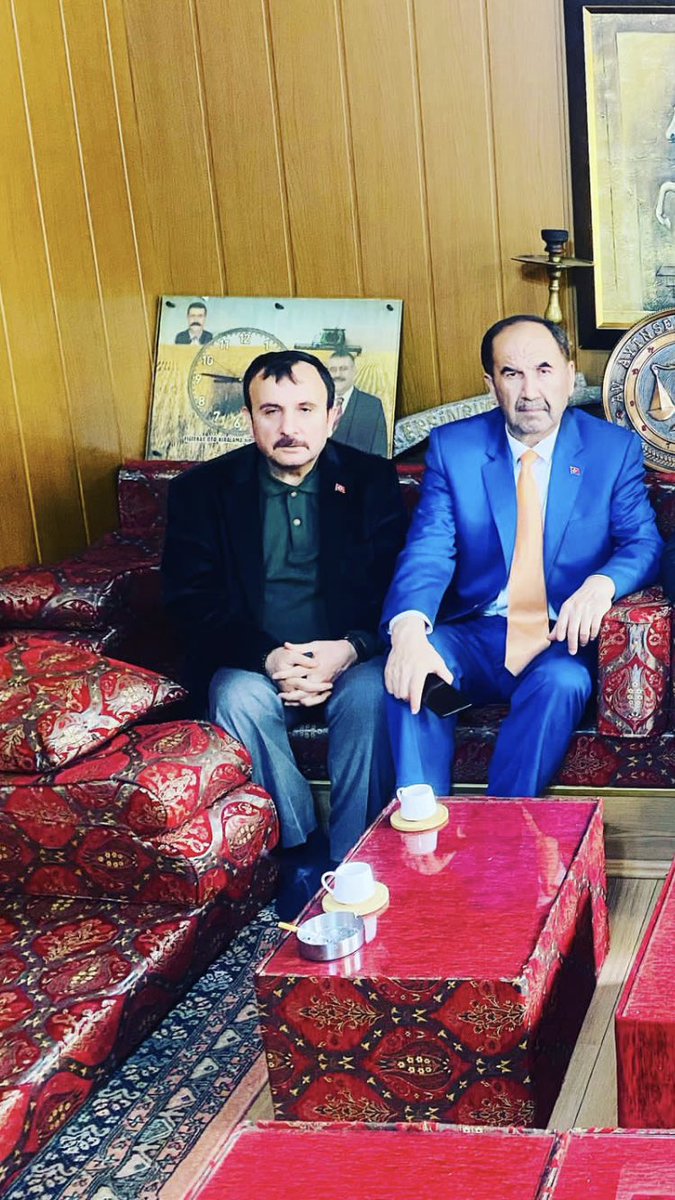 Geçmiş dönem Turgutreis mahalle muhtar arkadaşımız Mustafa Güven Hakkın rahmetine kavuşmuştur kendisine Allah rahmet eylesin mekanı cennet olsun ailesine  ve yakınlarına baş sağlığı diliyorum.