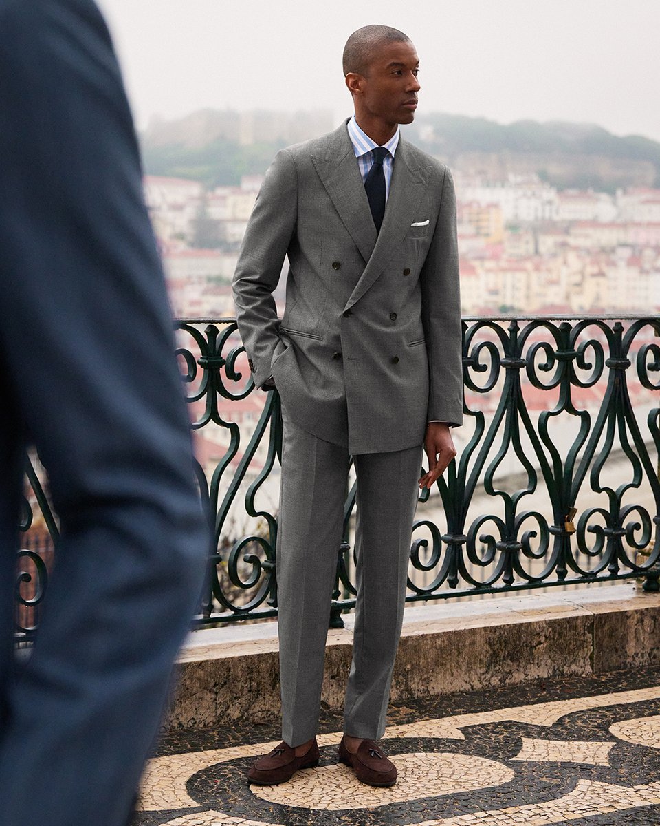 LISBOA: Part I of our new Spring/Summer ‘25 collection.
  
Now available online and in-store. 

Explore the collection here: propercloth.com/lookbooks/ss-2…