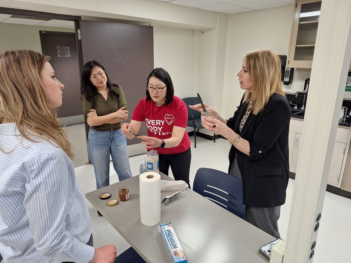 We had the pleasure of welcoming a study visit from the Poznań University of Life Sciences to the University of Illinois Chicago.

Our guests were Prof. Joanna Kobus-Cisowska, a leading food scientist in Poland specializing in biofermentation and food waste management, and Anna