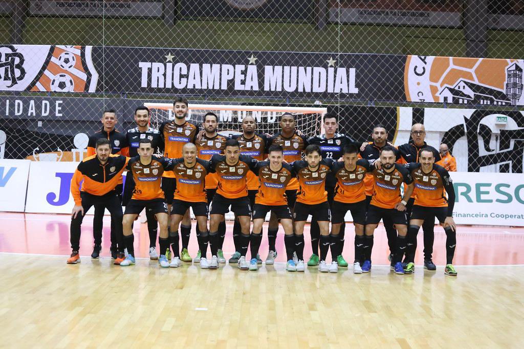 Vitoria ✅ 

Ontem iniciamos nosso caminho na LNF Cresol 2025 <a href="/lnfontime/">LNF</a> com vitória 4x0 contra o Blumenau. 
Grande trabalho de todo o time, seguimos trabalhando para melhorar nos detalhes 💪🏼💪🏼💪🏼 🍊🧡🙏🏼