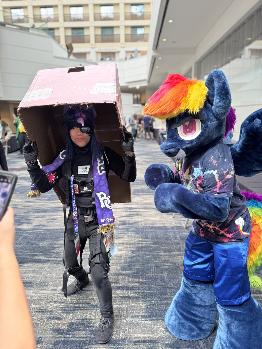 Summer_Rine_21's tweet photo. Wow, what a great turnout! So many wonderful fursuiters at Babscon! 
(1/2) https://t.co/fvxqqjdMSt