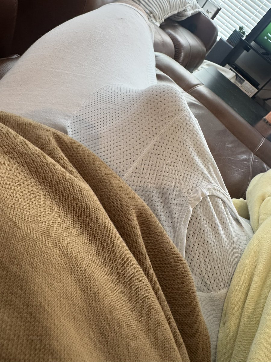 utRMXXX's tweet photo. Feeling pretty horny today 
#gaymormon #gayrm #mormongarments https://t.co/q8xP6znNf2