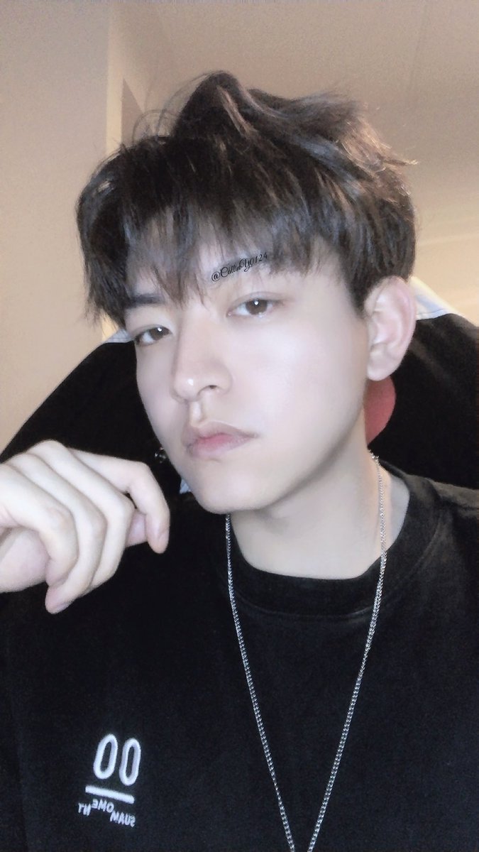 “你怎么长得又老又年轻的”