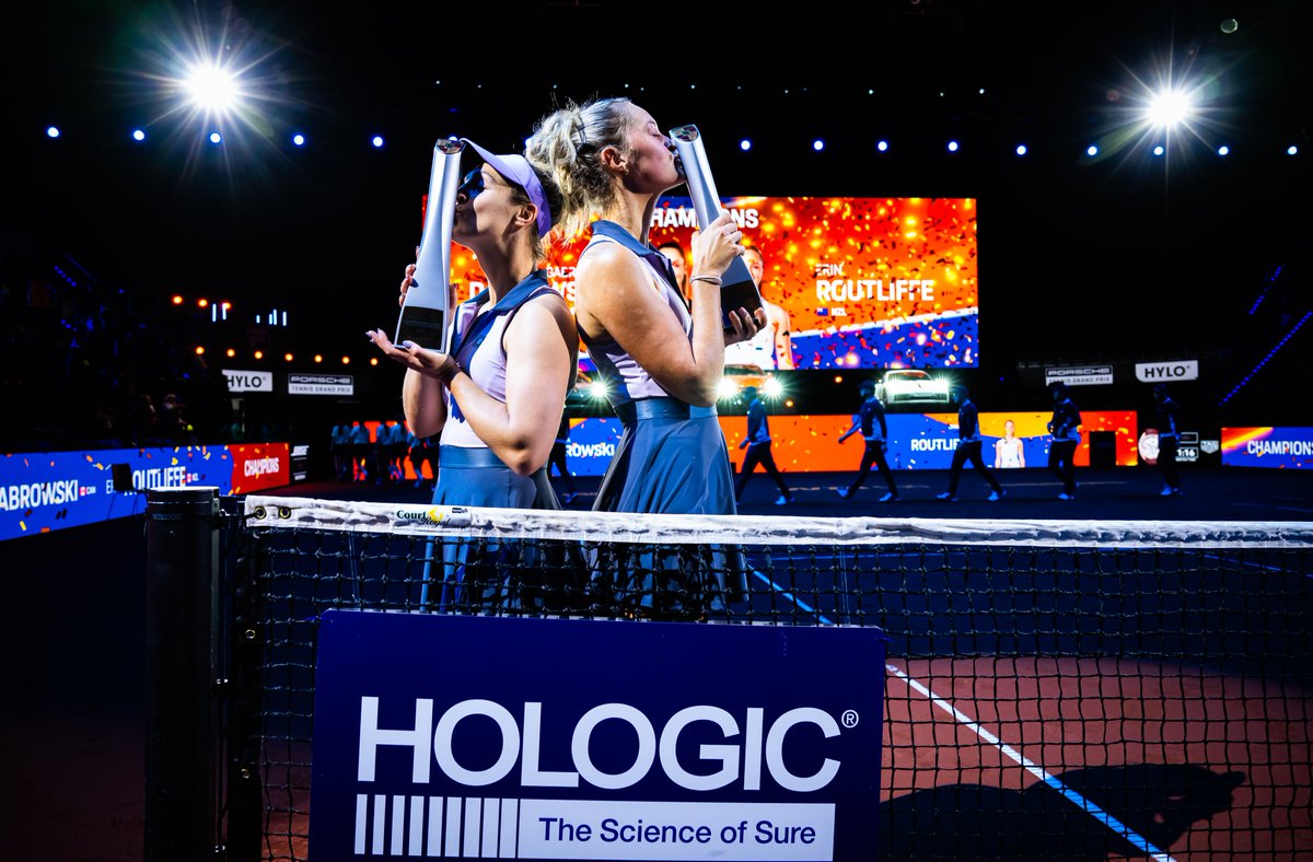 starting the week off on a high 💚

#PorscheTennis