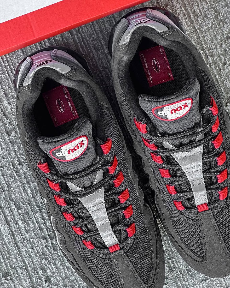 JustFreshKicks tweet media