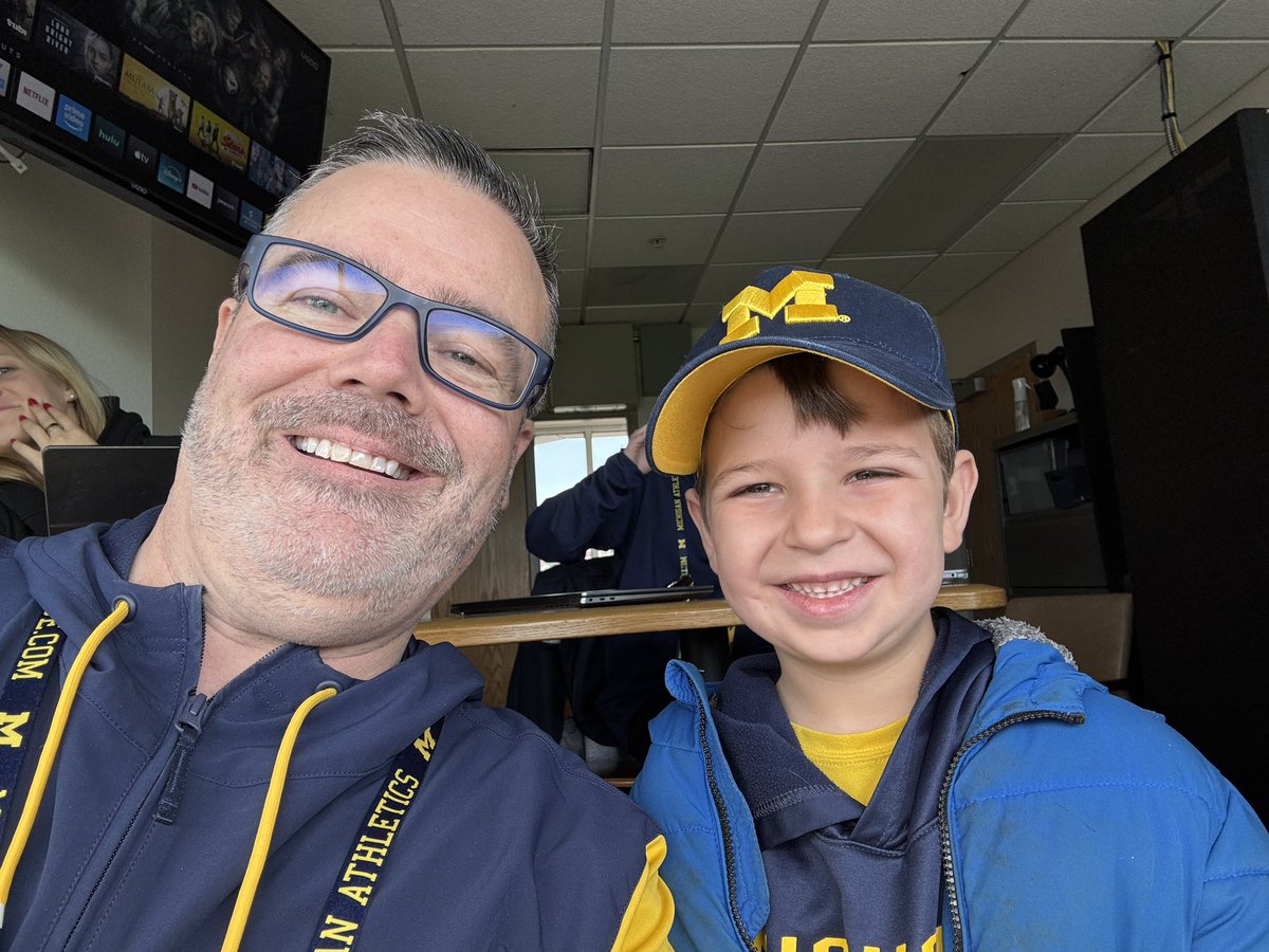 Jaymo29's tweet photo. Excited to have Drew here today as or junior announcer. Drew will be announcing our first Wolverine batter of the game today as @umichbaseball takes on @UIBaseball. #FromTheFish https://t.co/Xr73wh1NP1