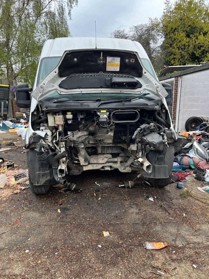 Whalebone Police (@mpswhalebone) on Twitter photo while patrolling, officers from #WhaleboneSNT and <a href="/MPSValence/">Valence SNT</a> came across this stolen vehicle. unfortunately the engine had been stripped.
if you own or drive van type vehicle, please take extra security precautions.
#vehicle #Stolen #Theft while patrolling, officers from #WhaleboneSNT and <a href="/MPSValence/">Valence SNT</a> came across this stolen vehicle. unfortunately the engine had been stripped.
if you own or drive van type vehicle, please take extra security precautions.
#vehicle #Stolen #Theft