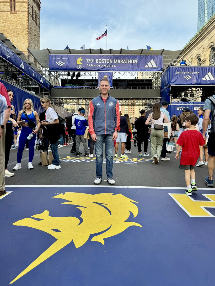 Carrie Munn Hinkle tweet media