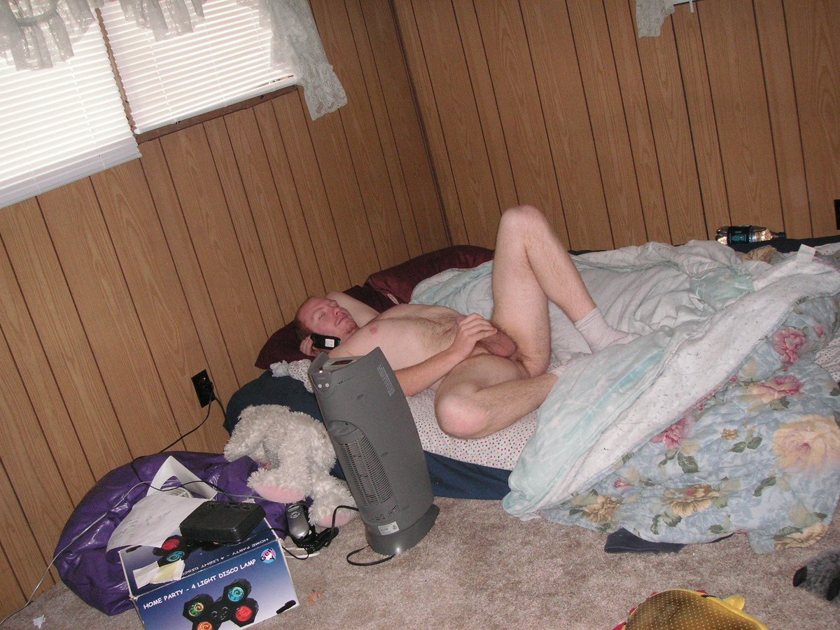 UNCIRCUMCISED DADDY tweet media