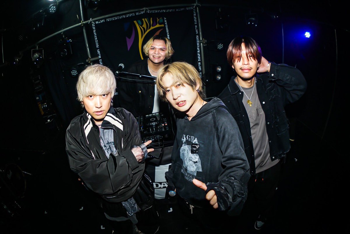 M_D_J_official's tweet photo. 4/20(SUN)
「 Fun Weekend!! 」
@ 豊橋club KNOT(愛知)
@club_KNOT_
.
お越し頂いた皆様
ありがとうございました!!!
.
本日のセトリも公開⬇️
__________________________
.
📝🎤TODAY SET LIST 🎤📝
.
SE ~advance~
NOVICE
JUST
Energy
MUJERIEGO DANDY
ツヨメテキーラ
TORICO
ハジライハナインダ
ありがとう
ANSWER
two oh one seven
クダラナ
.
各種音楽サイトにて楽曲配信中🎧
▷ https://t.co/KtWUaxKKNL
.
__________________________
.
#MDJ #ケミカリ #LOOSELY
#豊橋 #clubKNOT
