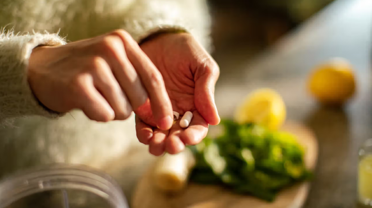 HealthInASnap's tweet photo. New study finds probiotics can ease negative mood in just 2 weeks—supporting the gut-brain link. Not a cure-all, but a promising boost to mental wellness. 🌱🧠 #GutHealth #MentalHealth https://t.co/S8ULfNzhmW