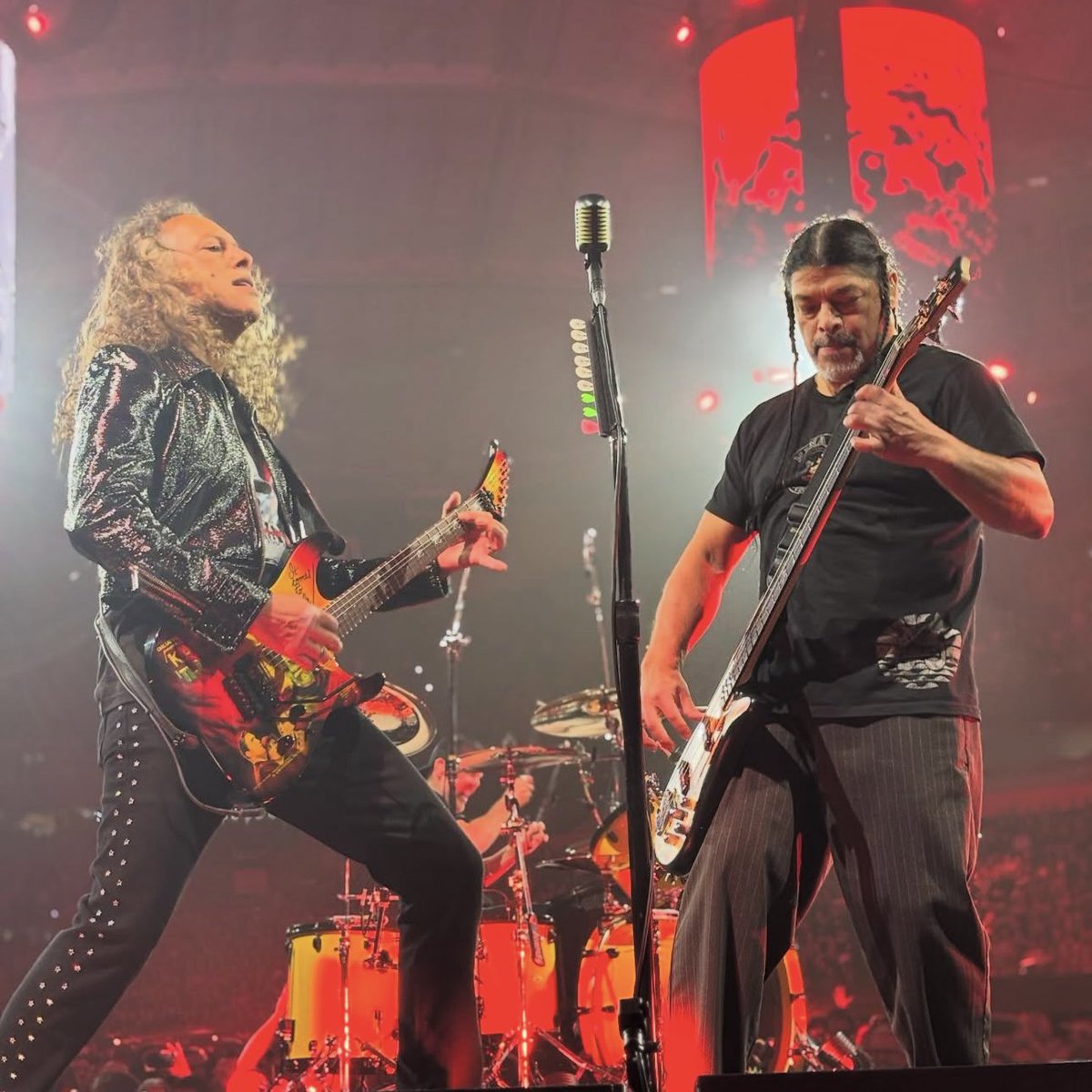 MetSince1981's tweet image. 📸 @Metallica: Presentación en el JMA Wireless Dome de Syracuse, NY USA 🇺🇸, 19 de Abril 2025. Tour: M72 World Tour’25.
#Metallica #M72Syracuse #M72WorldTour2025 #M72WorldTour #M72 #JMAWirelessDome #FifthMember #MetFans #MetFamily #MS81 #METALLICASince1981