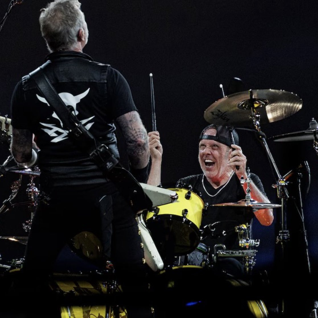MetSince1981's tweet image. 📸 @Metallica: Presentación en el JMA Wireless Dome de Syracuse, NY USA 🇺🇸, 19 de Abril 2025. Tour: M72 World Tour’25.
#Metallica #M72Syracuse #M72WorldTour2025 #M72WorldTour #M72 #JMAWirelessDome #FifthMember #MetFans #MetFamily #MS81 #METALLICASince1981