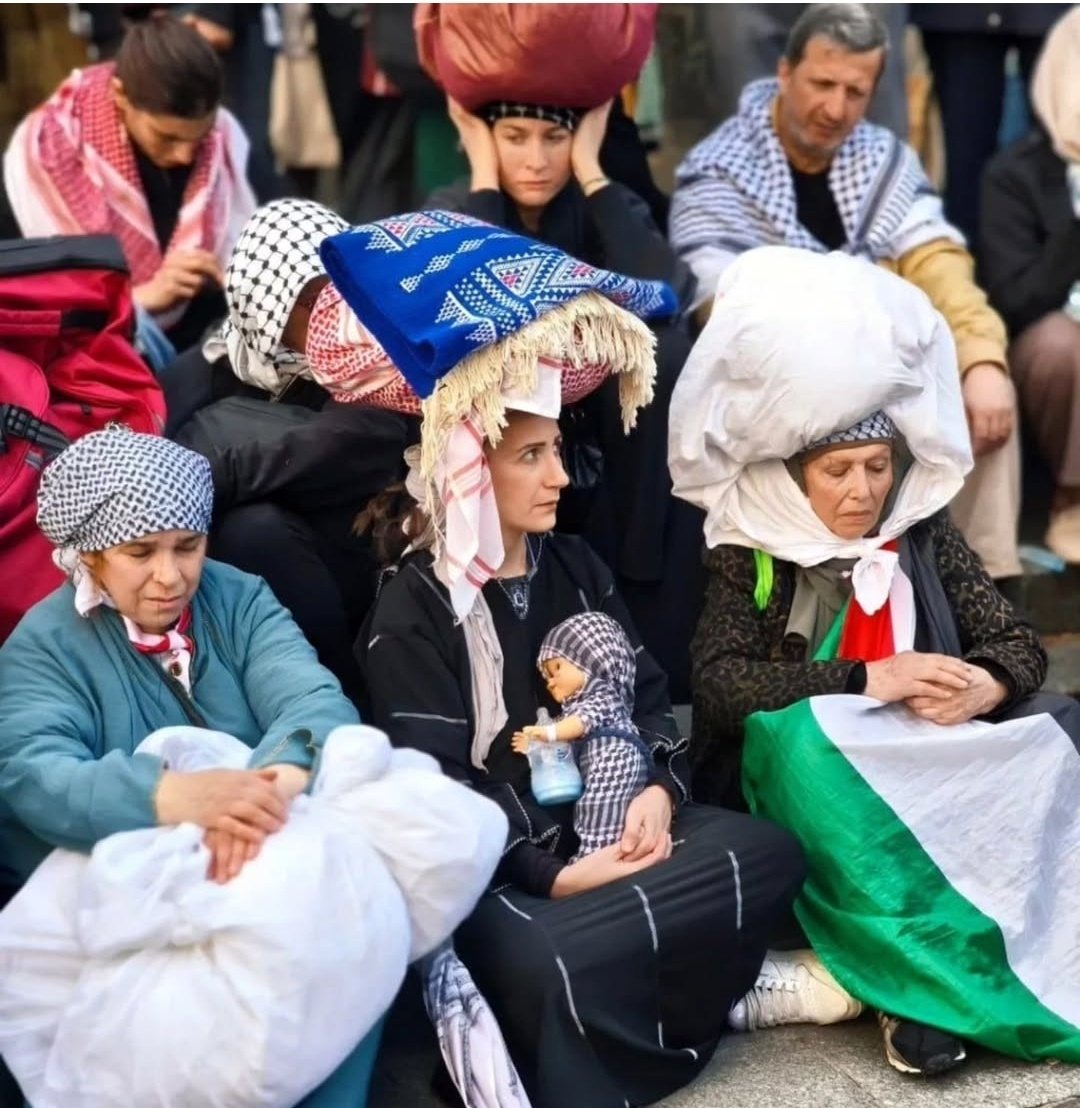دَم بچه های فرانسه گرم🥺💔
دنیا یکم خجالت هم بکشی بد نیست...